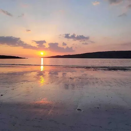 Retreats Abbys * Roundstone